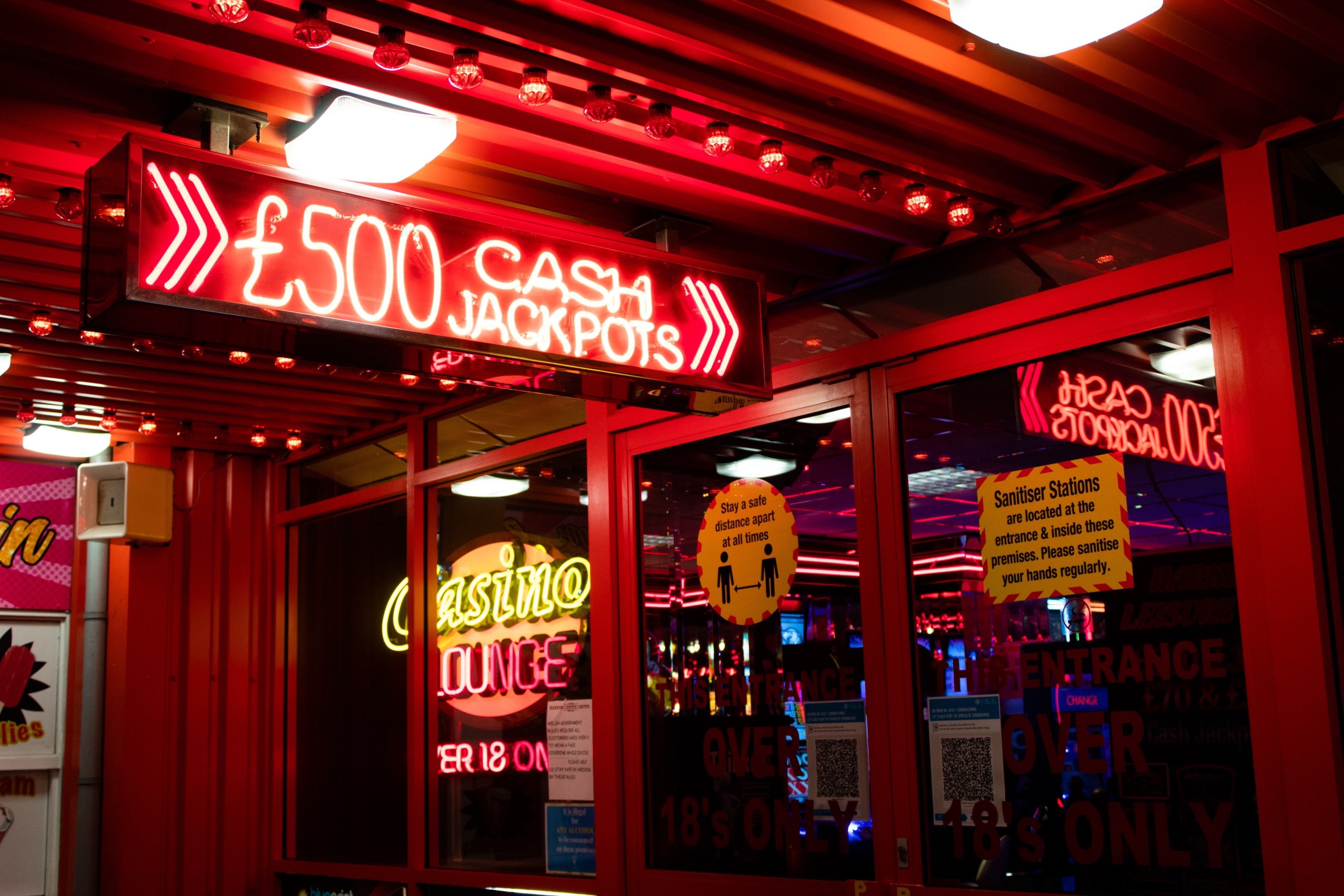 Casino España: Del servicio culinario del Casino Lounge Bar de la calle Mayor